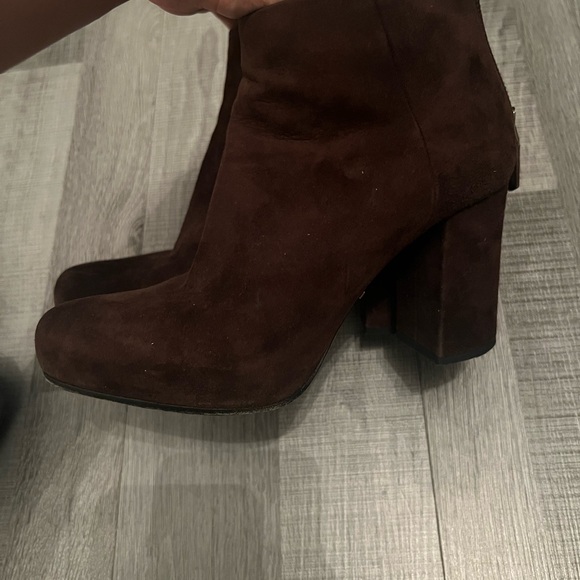 Pre-loved Prada suede boot - Picture 2 of 5